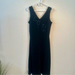 Amanda Smith Long Sleeveless V Neck Cocktail Dress